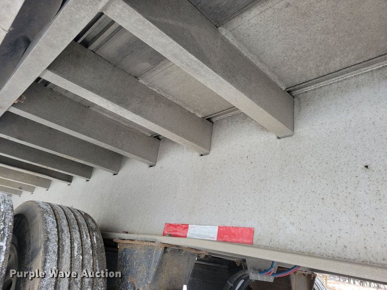 image for item DN3685 2005 Ravens flatbed trailer