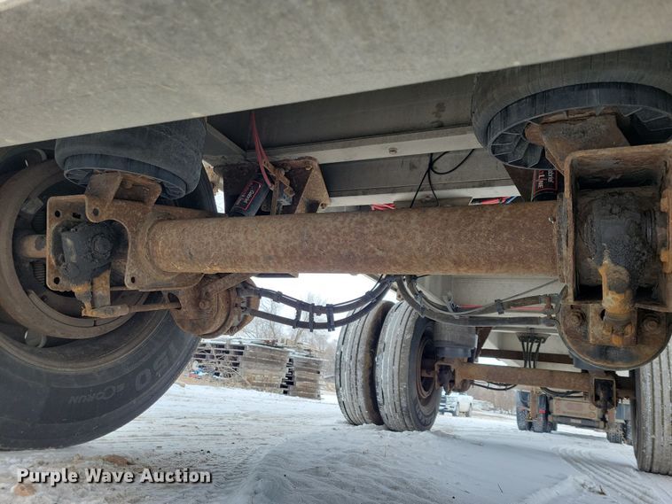 image for item DN3685 2005 Ravens flatbed trailer