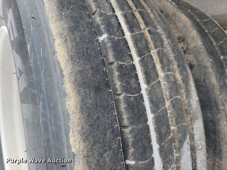 image for item DN3685 2005 Ravens flatbed trailer