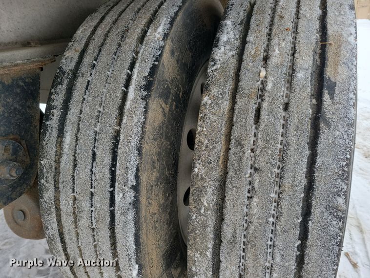 image for item DN3685 2005 Ravens flatbed trailer