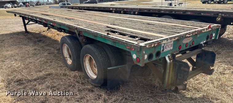 image for item DO0311 1991 Fontaine flatbed trailer
