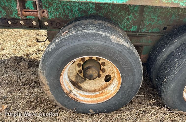 image for item DO0311 1991 Fontaine flatbed trailer