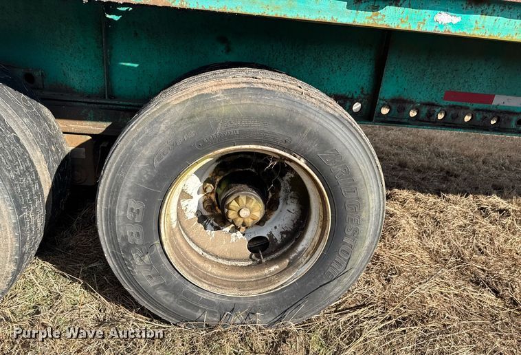 image for item DO0311 1991 Fontaine flatbed trailer