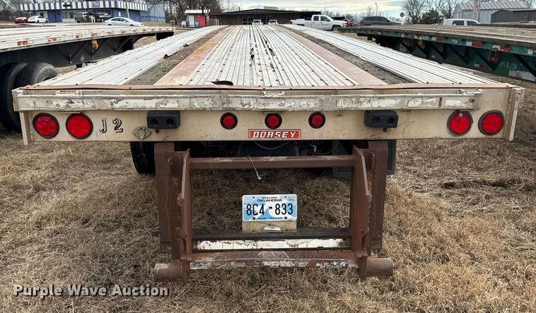 image for item DO0312 1999 Dorsey flatbed trailer