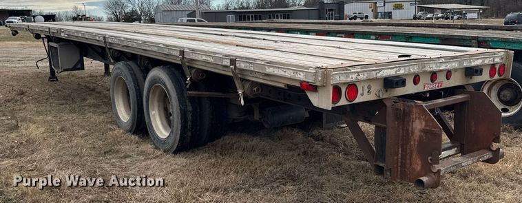 image for item DO0312 1999 Dorsey flatbed trailer