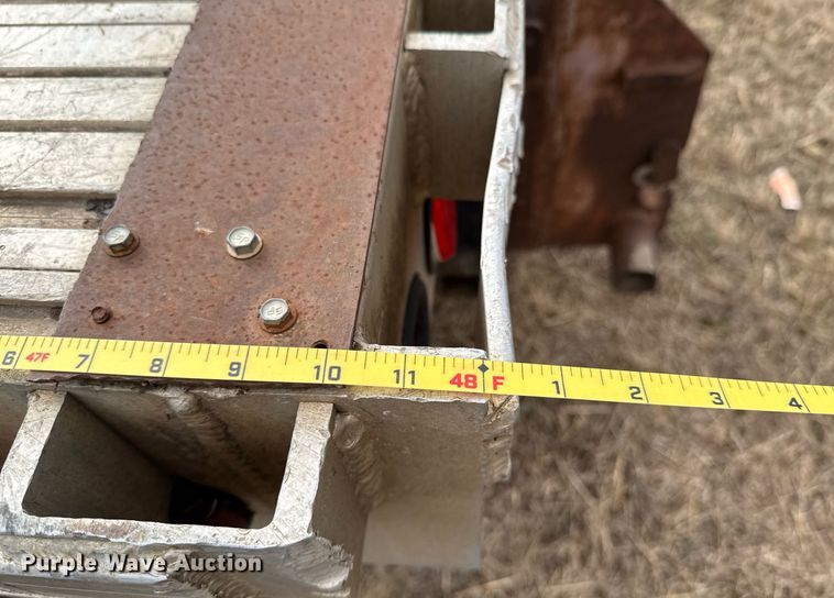 image for item DO0312 1999 Dorsey flatbed trailer