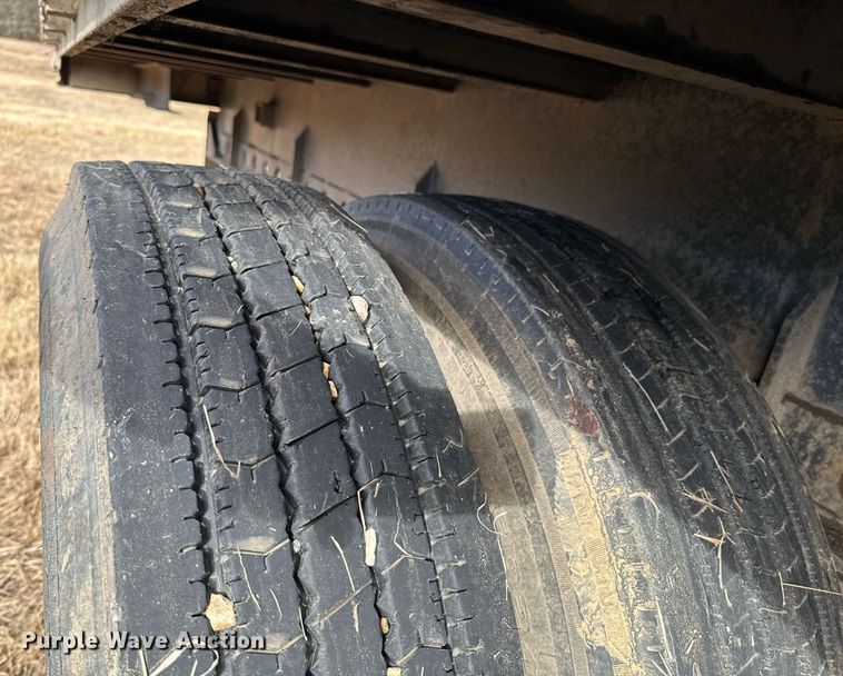 image for item DO0312 1999 Dorsey flatbed trailer