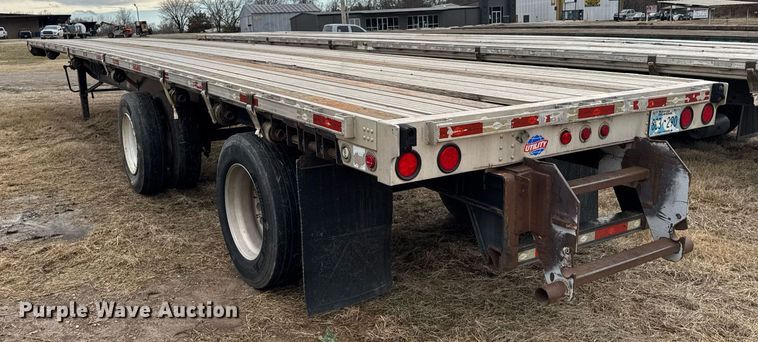 image for item DO0313 2007 Utility Trailers flatbed trailer