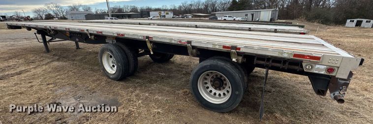 image for item DO0313 2007 Utility Trailers flatbed trailer