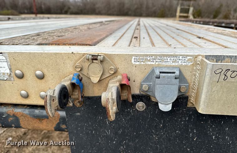 image for item DO0313 2007 Utility Trailers flatbed trailer