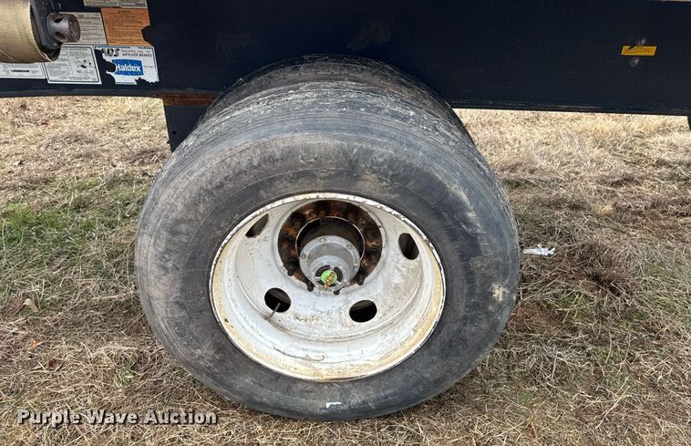 image for item DO0313 2007 Utility Trailers flatbed trailer