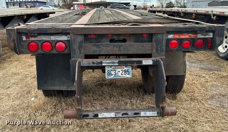 image for item DO0314 1992 Great Dane flatbed trailer