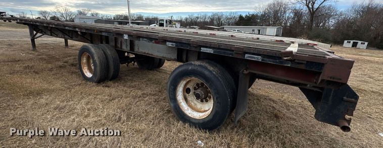 image for item DO0314 1992 Great Dane flatbed trailer
