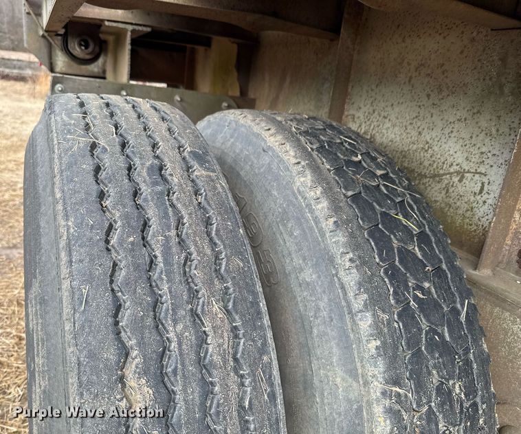 image for item DO0314 1992 Great Dane flatbed trailer