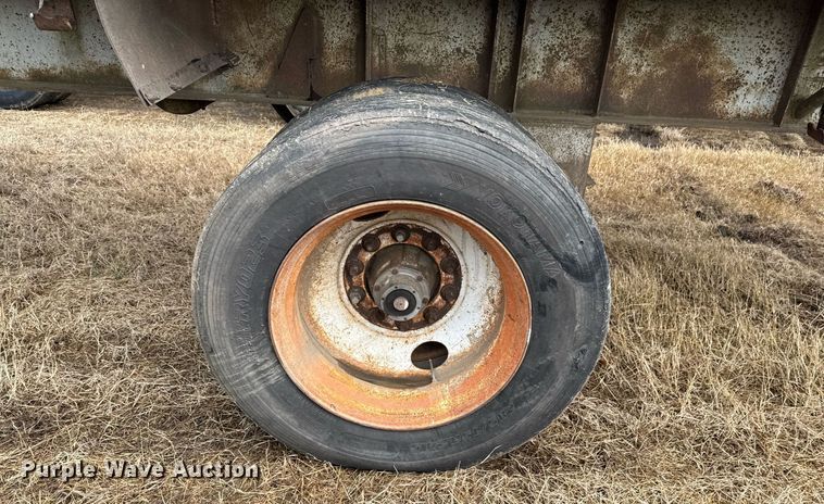 image for item DO0314 1992 Great Dane flatbed trailer