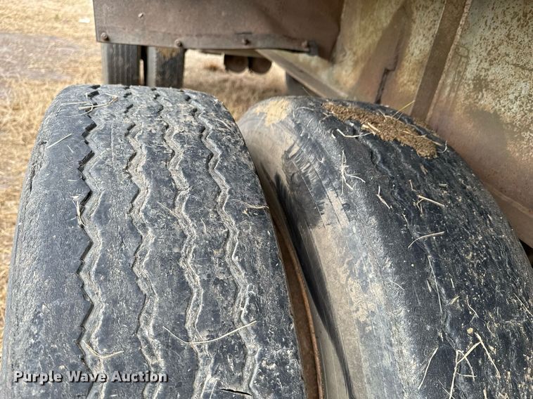 image for item DO0314 1992 Great Dane flatbed trailer