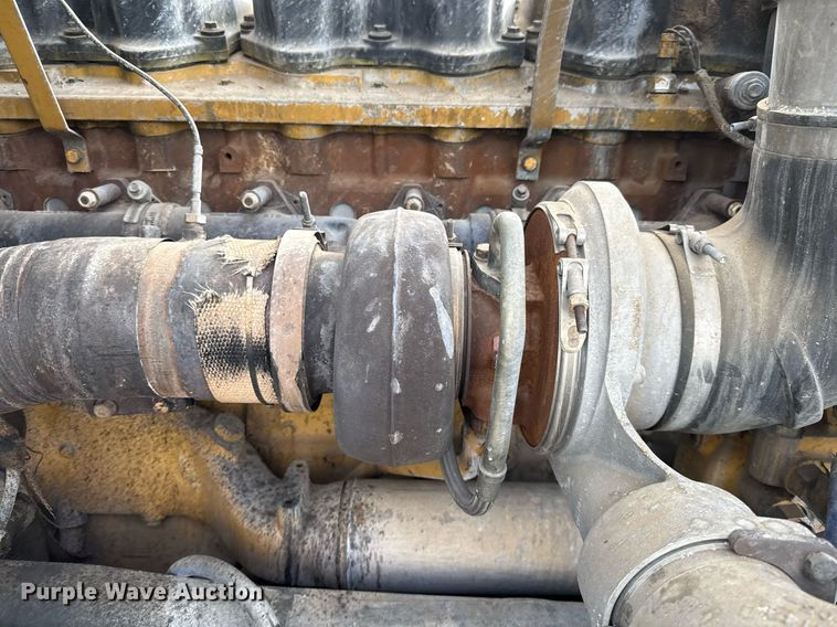 image for item DO2630 2007 Kenworth W900 semi truck