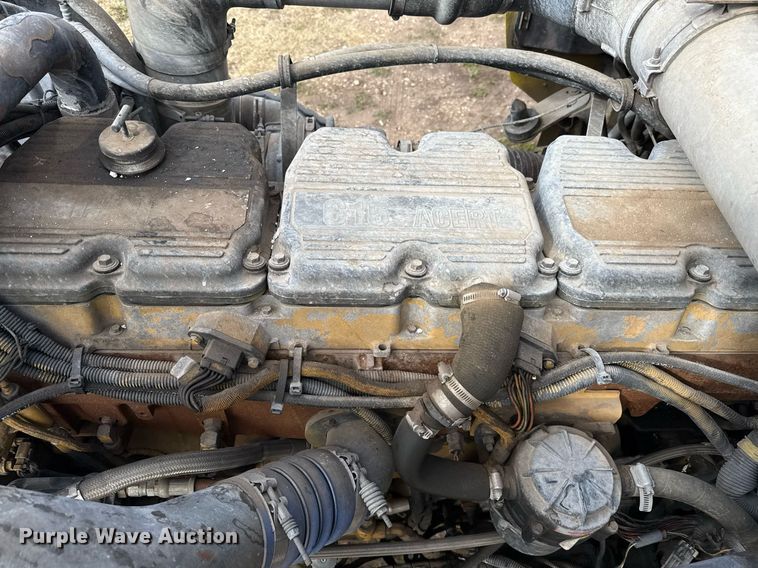 image for item DO2630 2007 Kenworth W900 semi truck