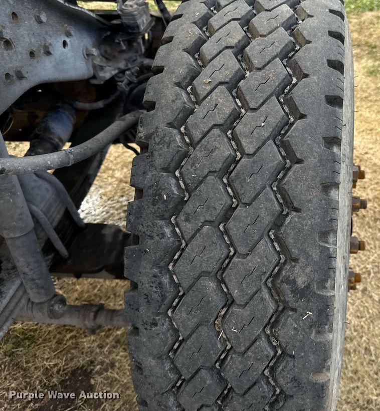 image for item DO2630 2007 Kenworth W900 semi truck