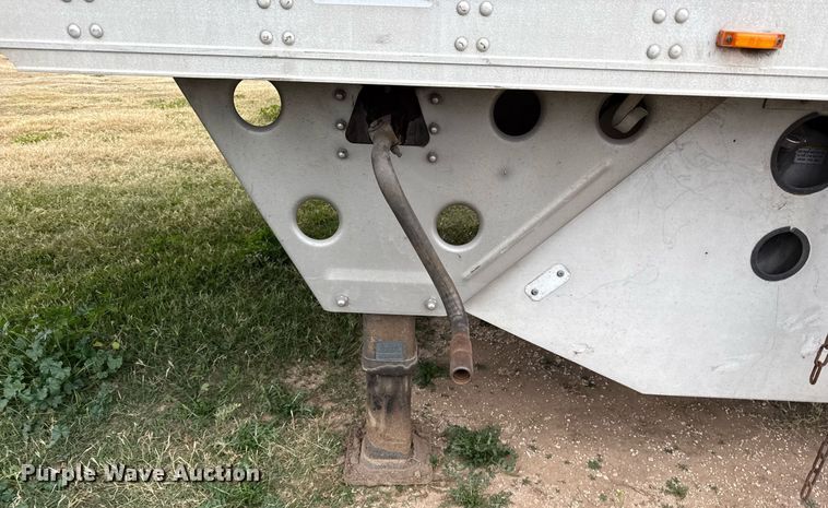 image for item DO2631 2014 Utility Trailers VS2RA refrigerated van trailer