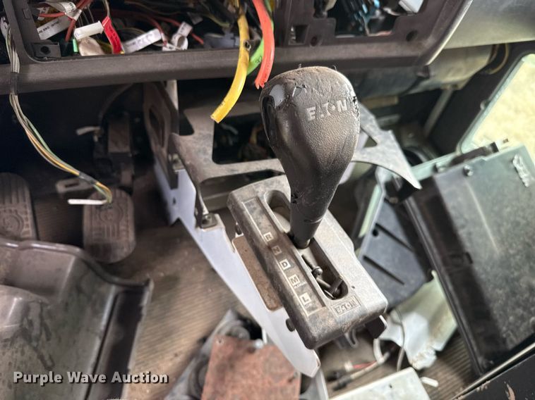 image for item DO2634 2014 Kenworth T660 semi truck