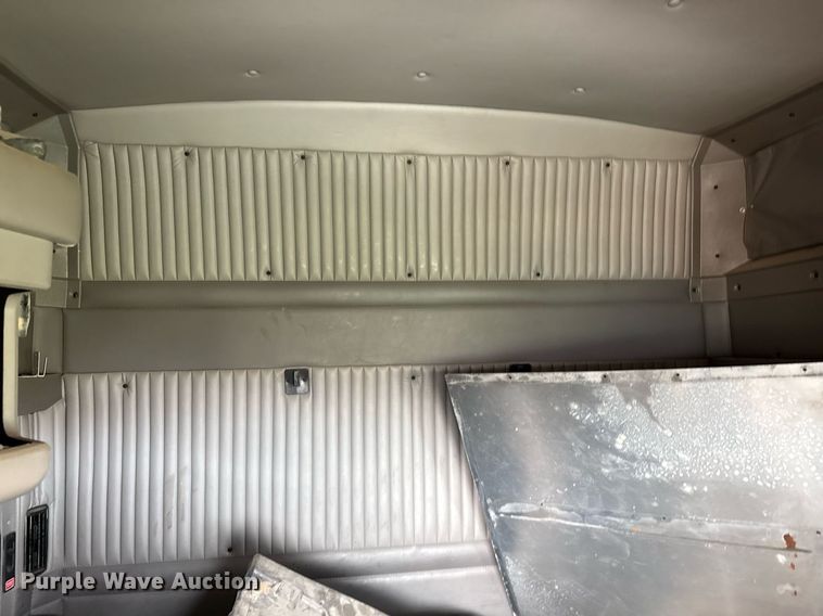 image for item DO2634 2014 Kenworth T660 semi truck