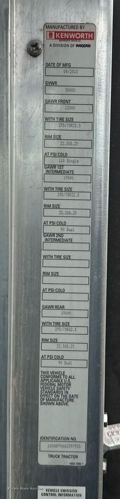 image for item DO2634 2014 Kenworth T660 semi truck