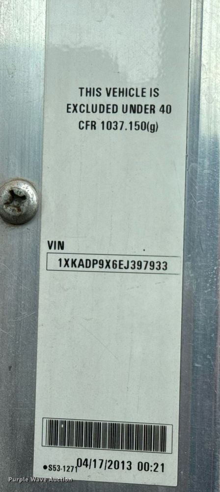 image for item DO2634 2014 Kenworth T660 semi truck