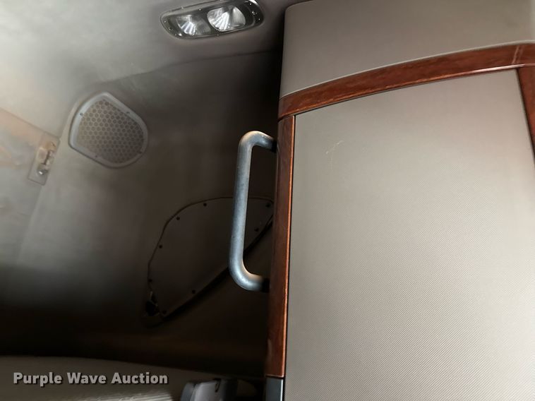 image for item DO2635 2010 Freightliner Cascadia semi truck