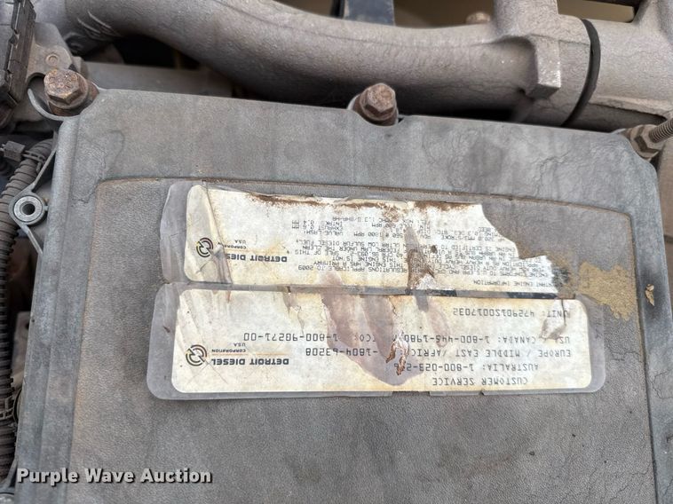 image for item DO2635 2010 Freightliner Cascadia semi truck