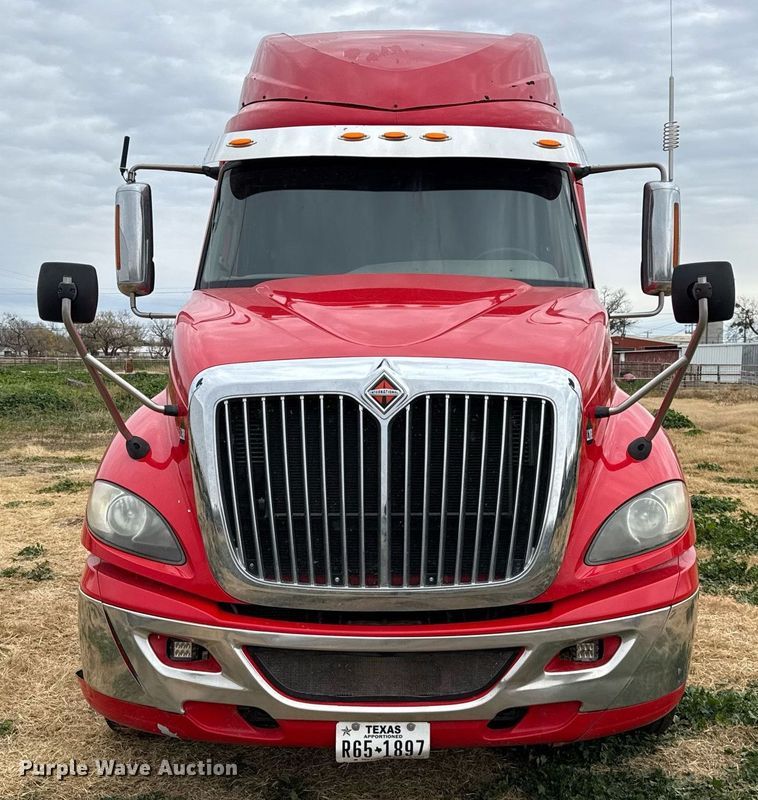 image for item DO2636 2016 International ProStar Plus 122 semi truck