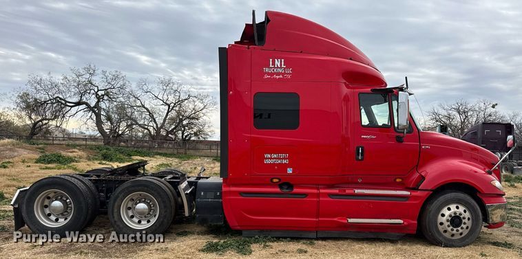 image for item DO2636 2016 International ProStar Plus 122 semi truck