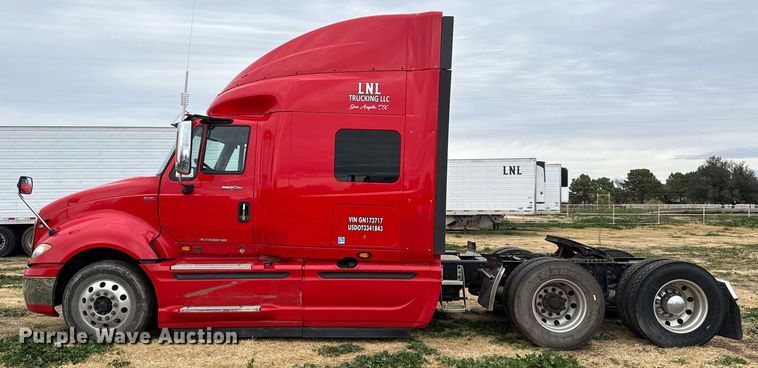 image for item DO2636 2016 International ProStar Plus 122 semi truck