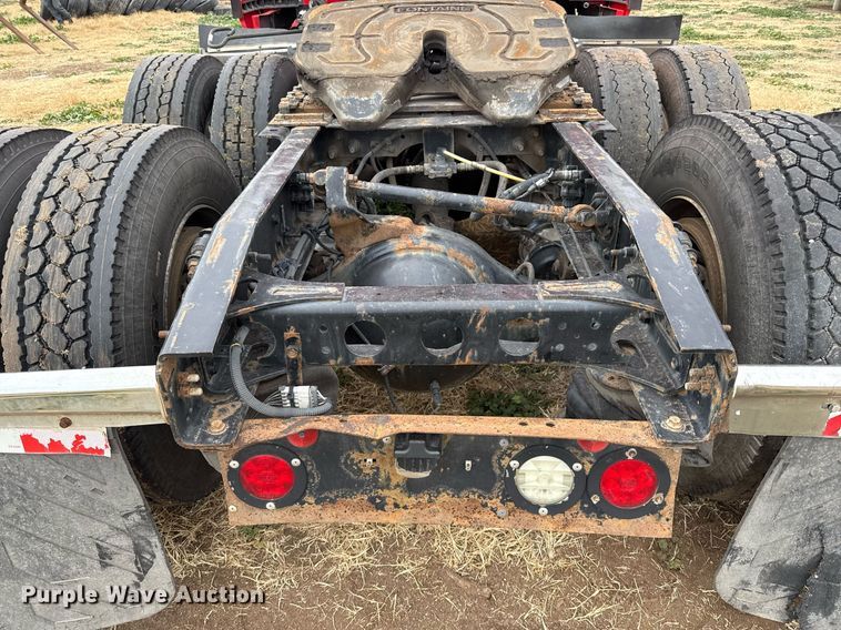 image for item DO2636 2016 International ProStar Plus 122 semi truck