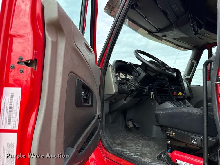 image for item DO2636 2016 International ProStar Plus 122 semi truck