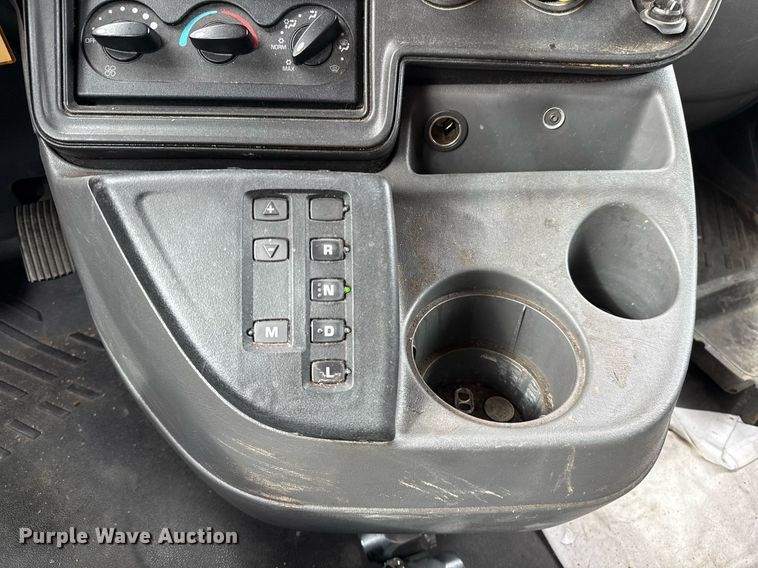 image for item DO2636 2016 International ProStar Plus 122 semi truck