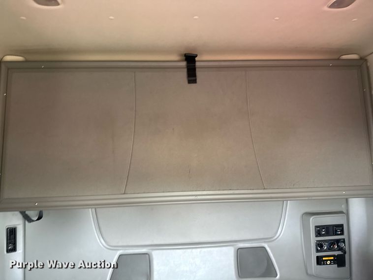 image for item DO2636 2016 International ProStar Plus 122 semi truck