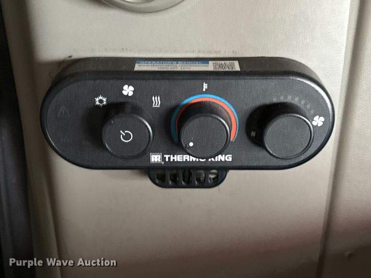 image for item DO2636 2016 International ProStar Plus 122 semi truck