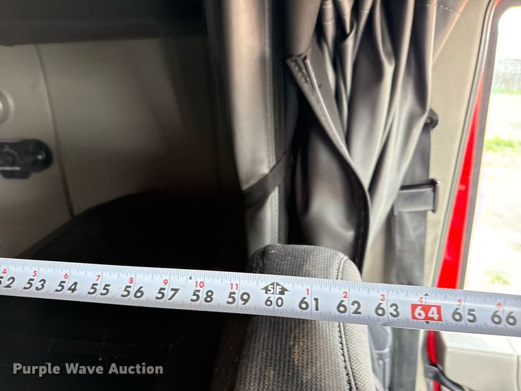 image for item DO2636 2016 International ProStar Plus 122 semi truck