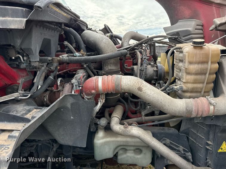 image for item DO2636 2016 International ProStar Plus 122 semi truck