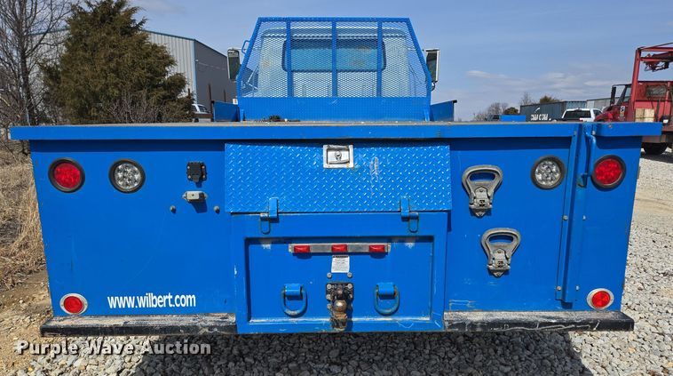 image for item DP6196 2002 International 4700 flatbed truck