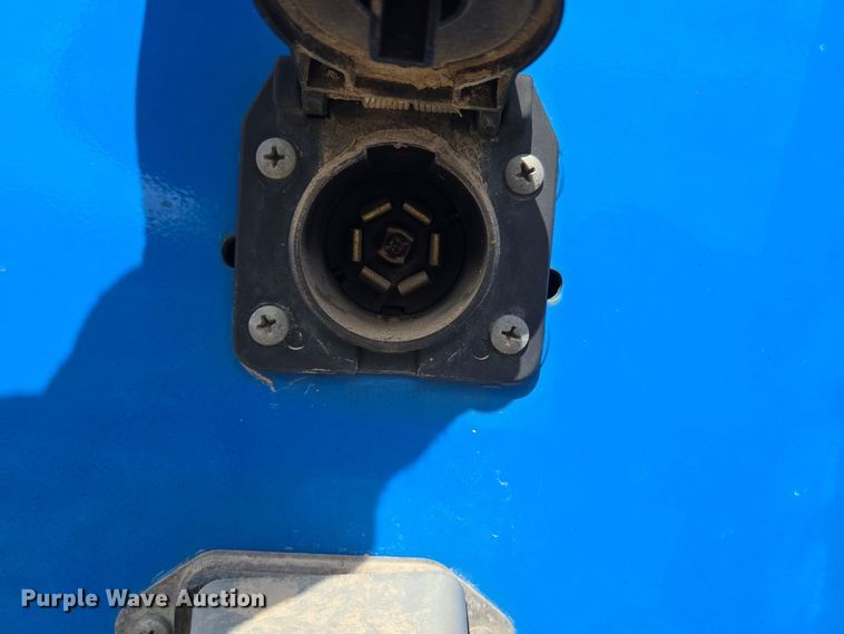 image for item DP6196 2002 International 4700 flatbed truck