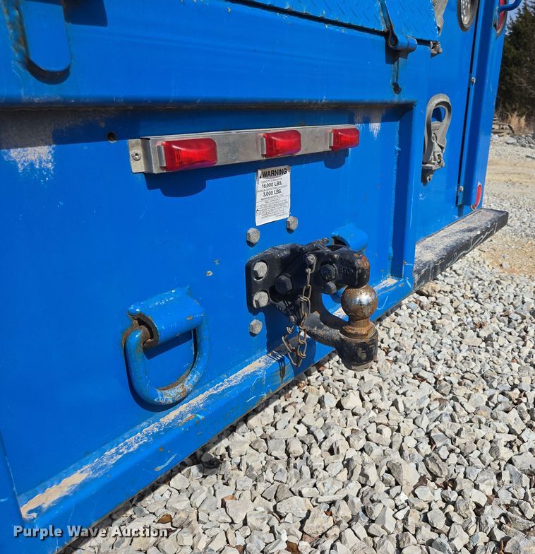 image for item DP6196 2002 International 4700 flatbed truck