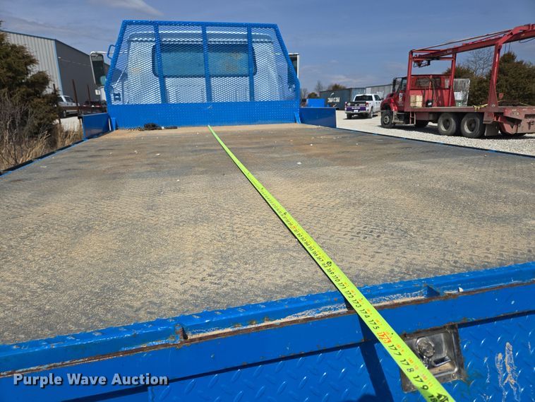 image for item DP6196 2002 International 4700 flatbed truck