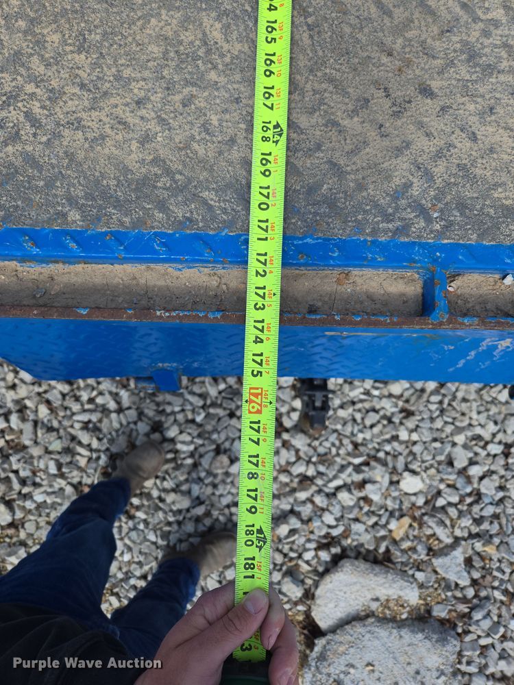 image for item DP6196 2002 International 4700 flatbed truck