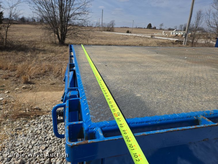 image for item DP6196 2002 International 4700 flatbed truck