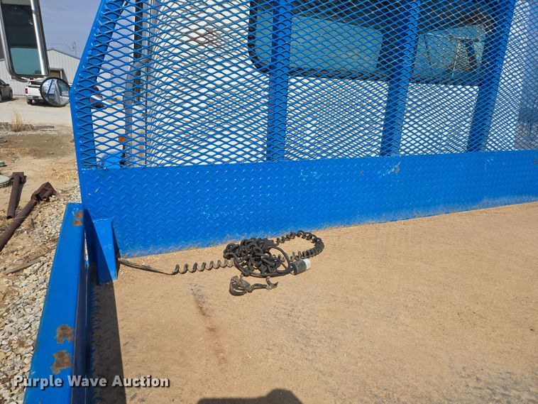 image for item DP6196 2002 International 4700 flatbed truck