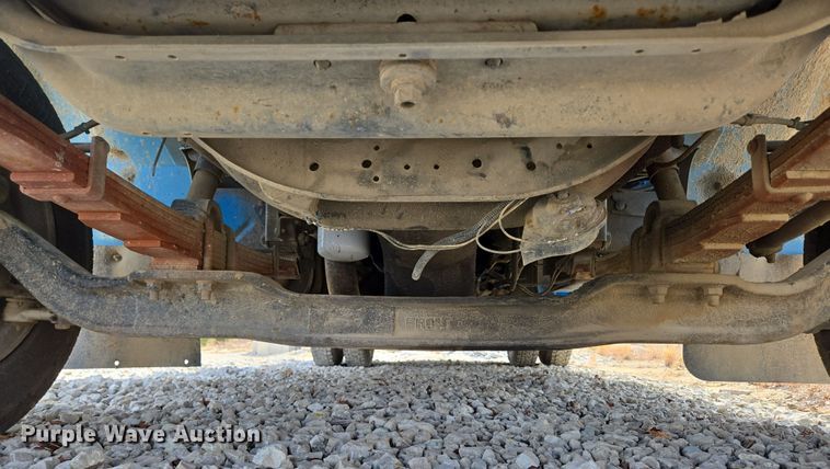 image for item DP6196 2002 International 4700 flatbed truck