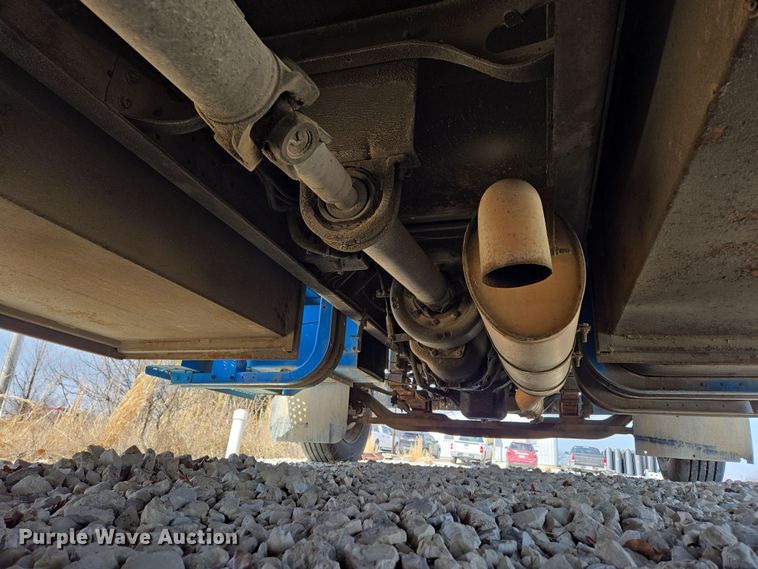 image for item DP6196 2002 International 4700 flatbed truck