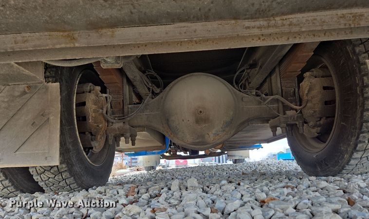 image for item DP6196 2002 International 4700 flatbed truck